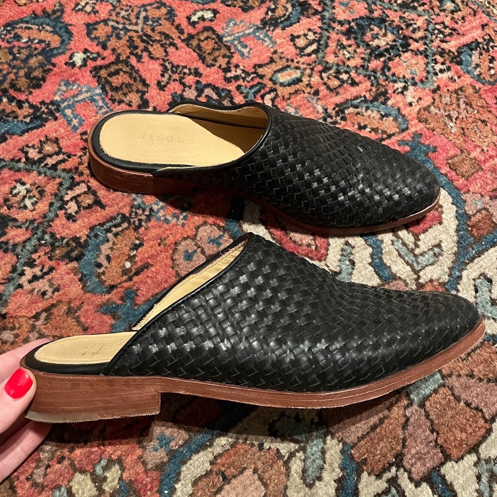 Nisolo Ama Woven Mule Leather Black size 7.5